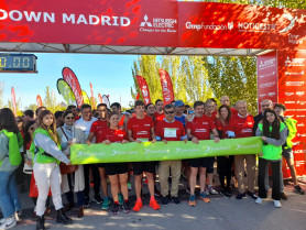 Foto de familia Carrera Down Madrid